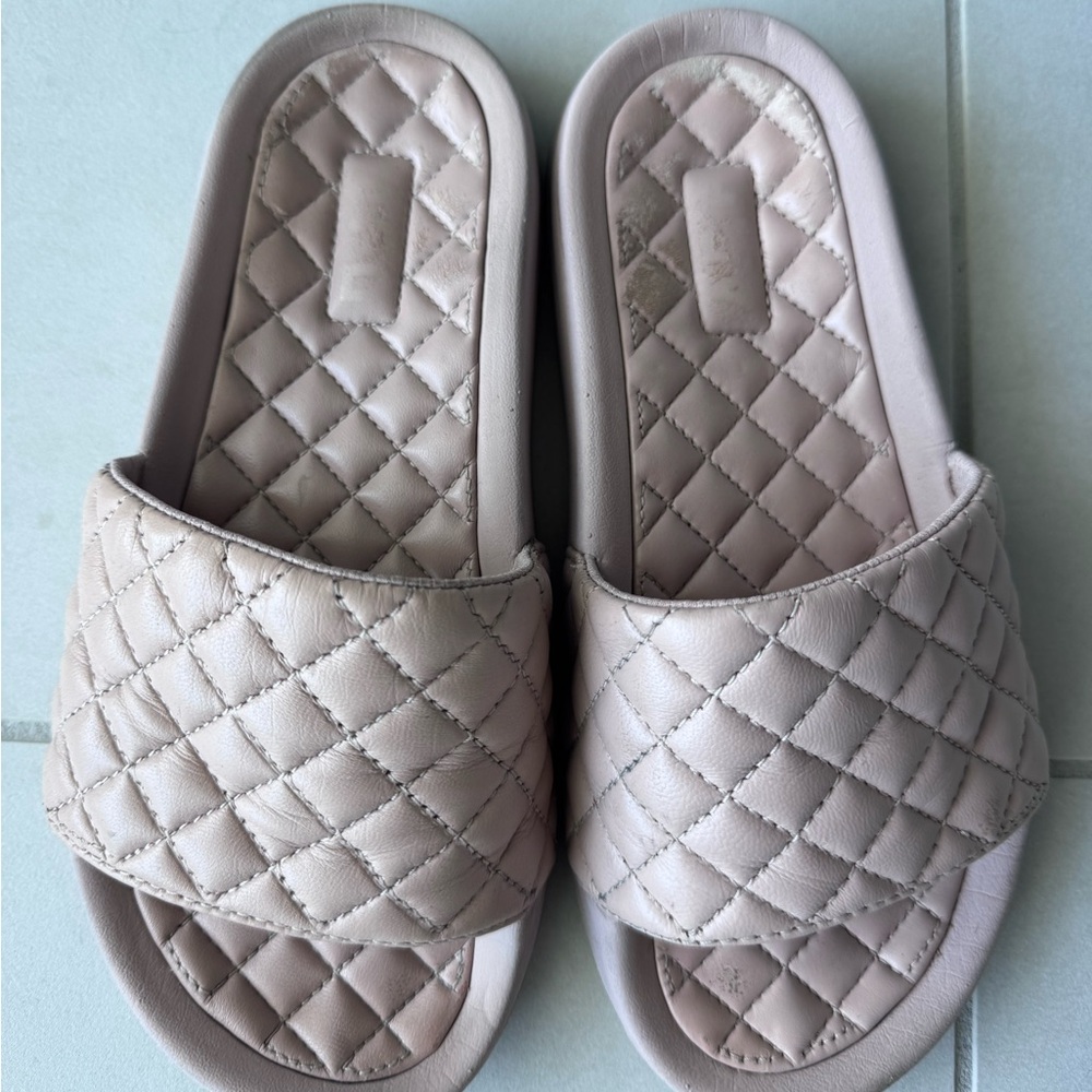 APL slides tan size 6